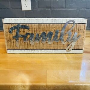 NWT 4”x9” Family Sign Metal Over White Wood Sign Farmhouse Chic Country Decor